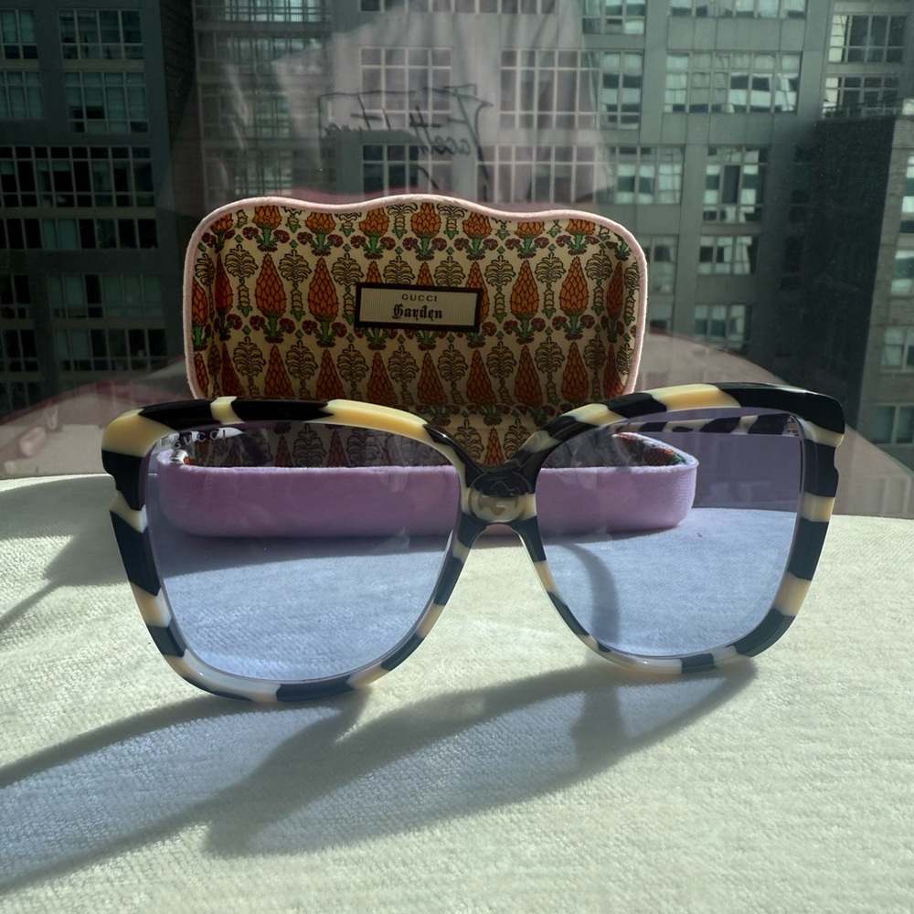 Gucci Garden Summer Italian Sunglasses - Black and Cream